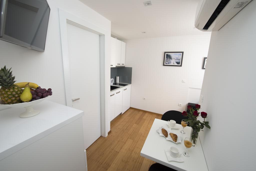 Apartments Annya Σπλιτ Δωμάτιο φωτογραφία