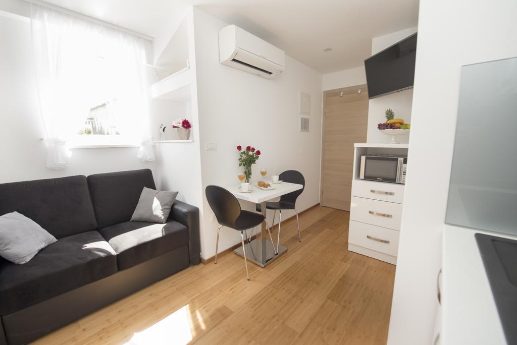 Apartments Annya Σπλιτ Δωμάτιο φωτογραφία