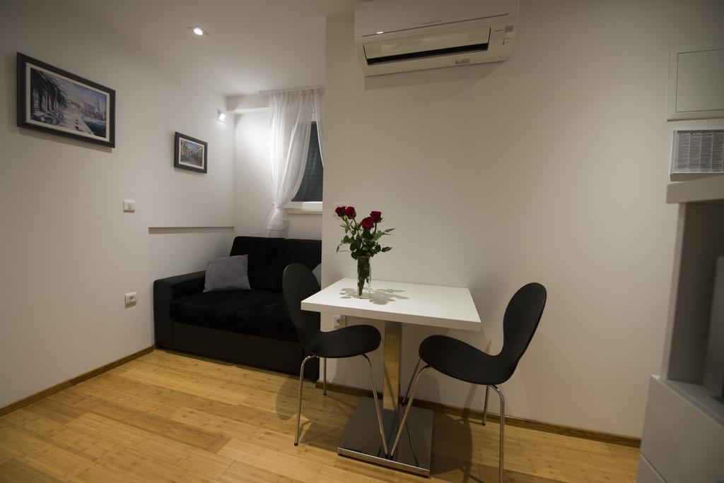 Apartments Annya Σπλιτ Δωμάτιο φωτογραφία